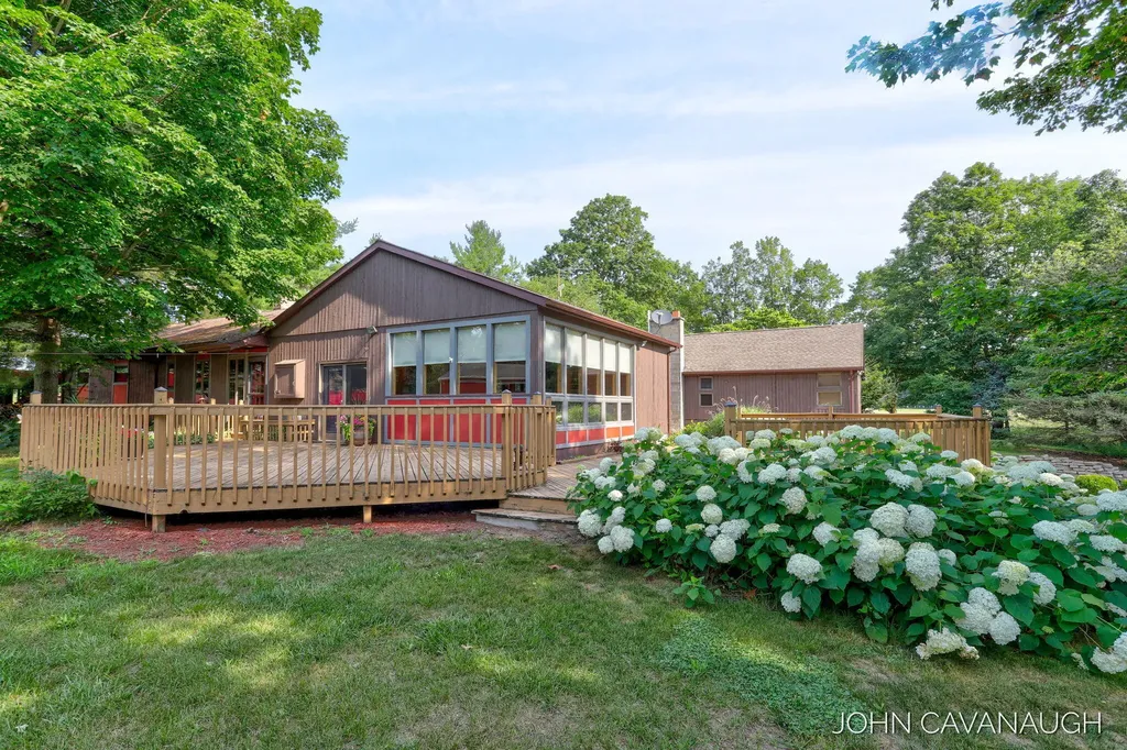 9516 Taft Street Polkton Charter Township MI 49404