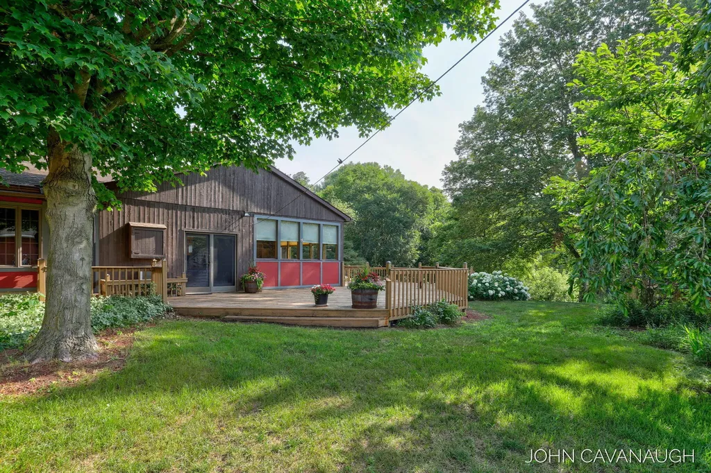 9516 Taft Street Polkton Charter Township MI 49404