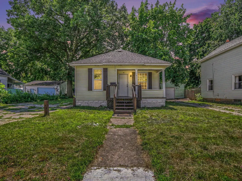837 W Southern Avenue Muskegon City MI 49441