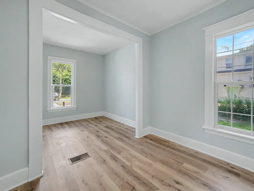 837 W Southern Avenue Muskegon City MI 49441