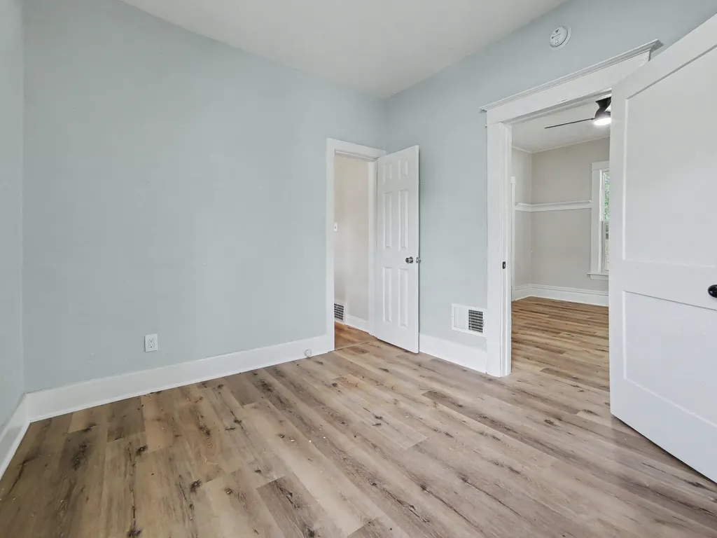 837 W Southern Avenue Muskegon City MI 49441