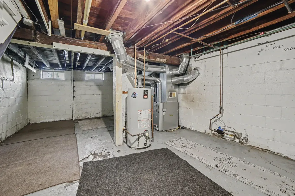 837 W Southern Avenue Muskegon City MI 49441