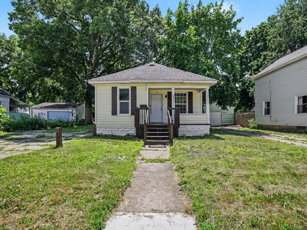 837 W Southern Avenue Muskegon City MI 49441