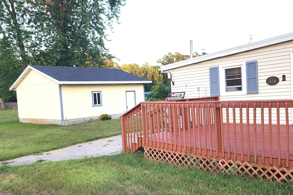 1150 S Quarterline Road Muskegon Charter Township MI 49442