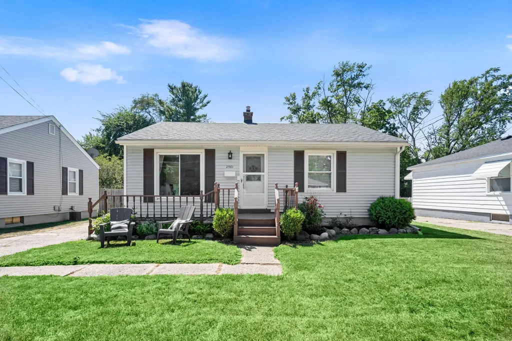 2561 Taft Avenue SW Wyoming City MI 49519