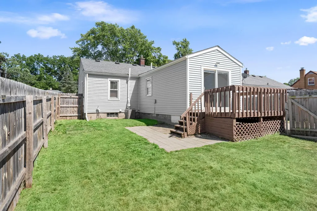 2561 Taft Avenue SW Wyoming City MI 49519