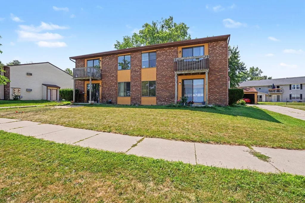 1134 Country Holland City MI 49423