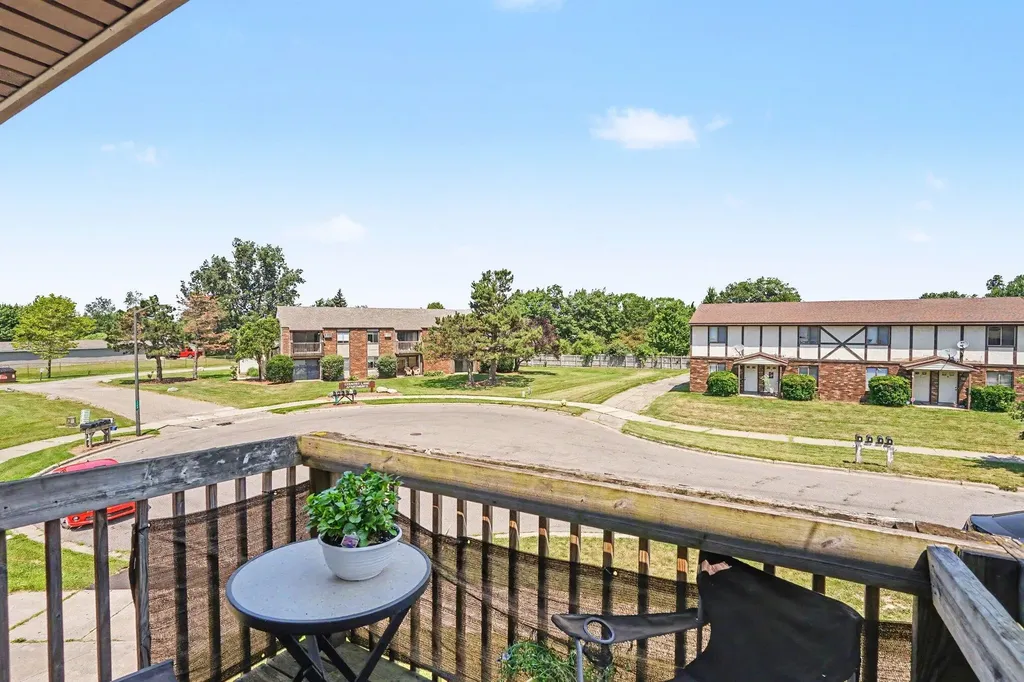 1134 Country Holland City MI 49423