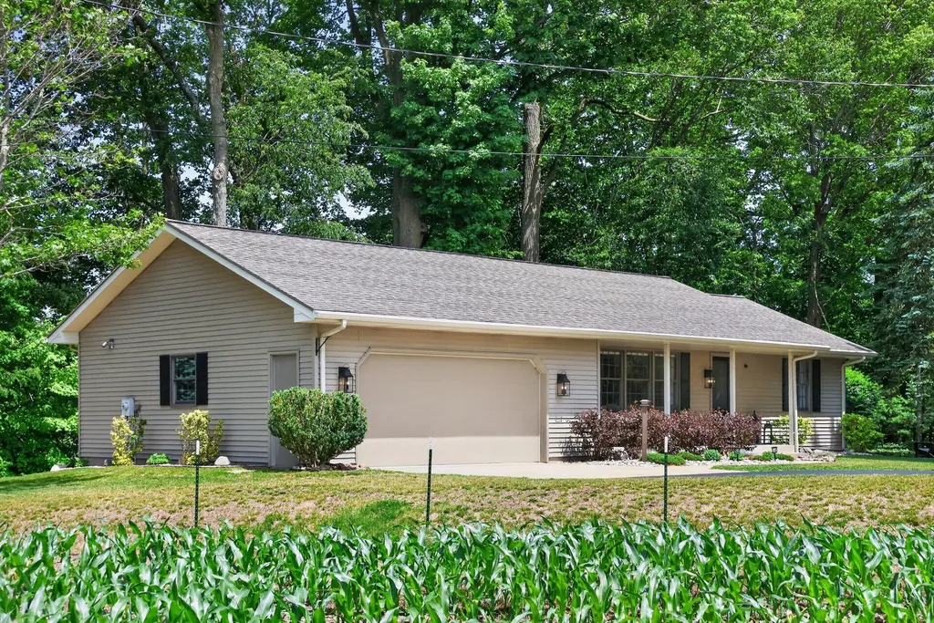 70070 2nd Avenue South Haven Charter Township MI 49090