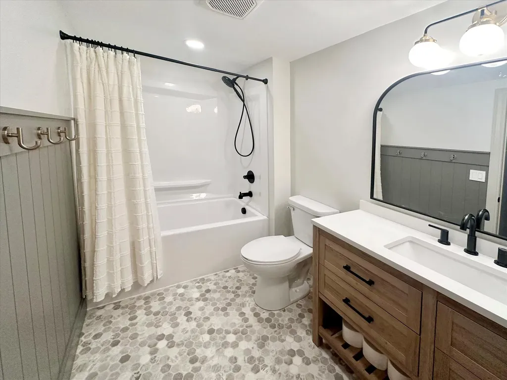 70070 2nd Avenue South Haven Charter Township MI 49090