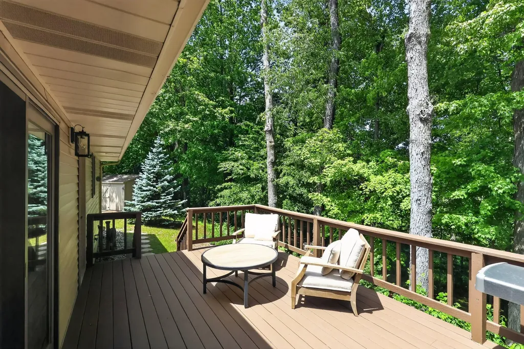 70070 2nd Avenue South Haven Charter Township MI 49090