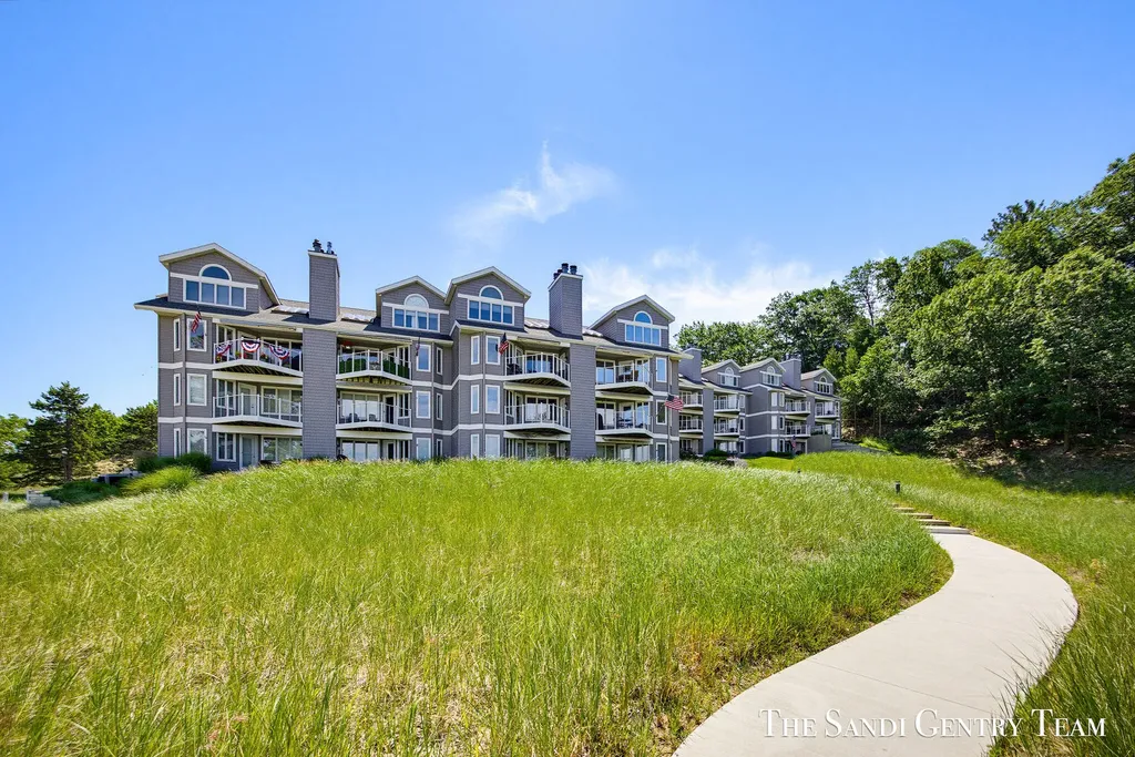 820 S Harbor Drive Grand Haven City MI 49417