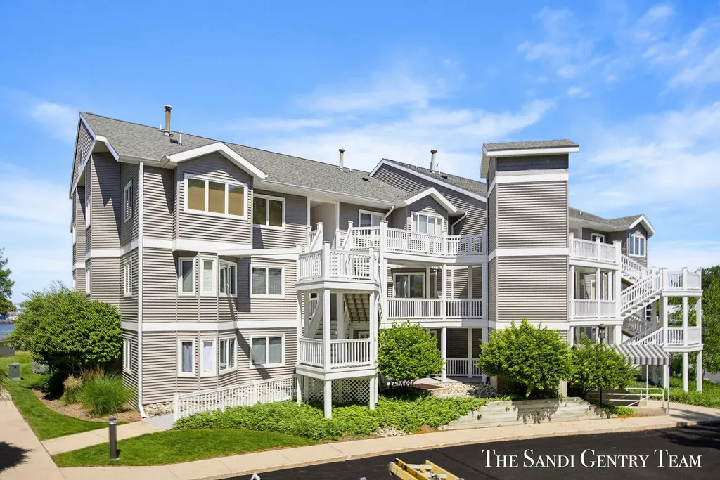 820 S Harbor Drive Grand Haven City MI 49417