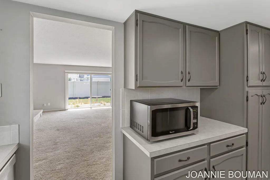 280 Winsted Avenue Holland City MI 49423
