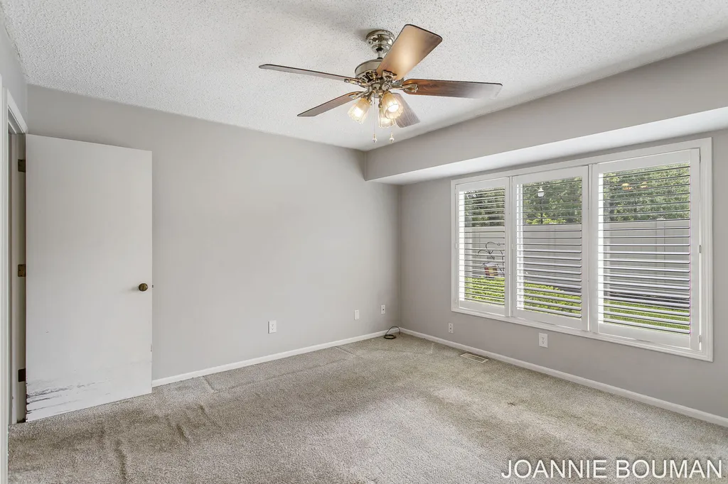 280 Winsted Avenue Holland City MI 49423