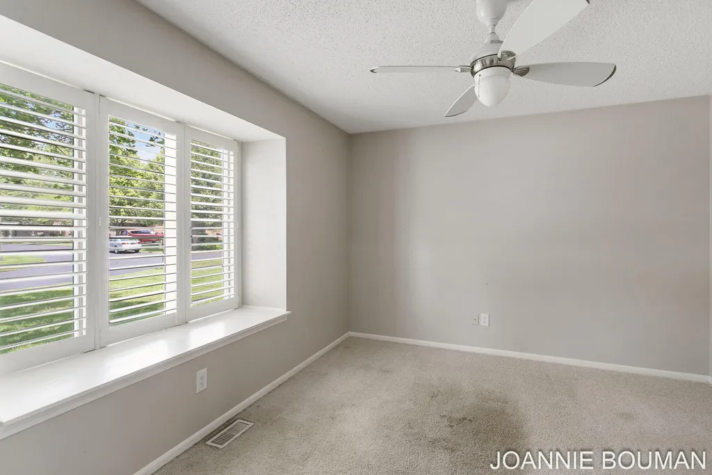 280 Winsted Avenue Holland City MI 49423