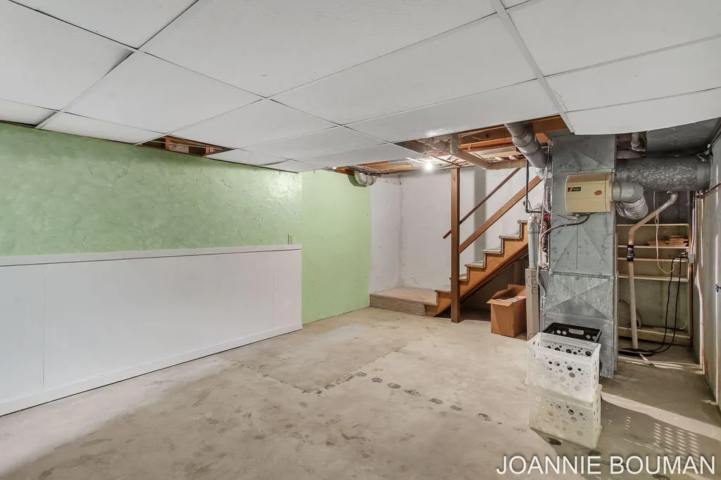 280 Winsted Avenue Holland City MI 49423
