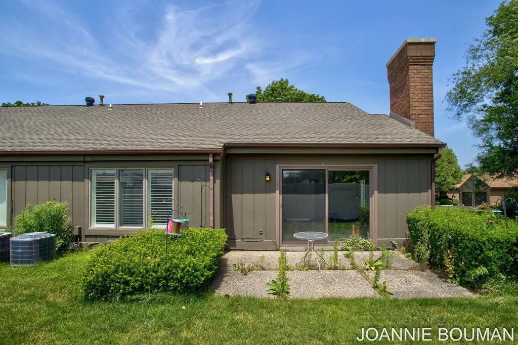 280 Winsted Avenue Holland City MI 49423
