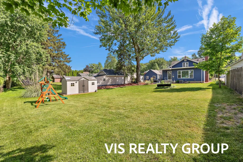 453 Lincoln Street Coopersville City MI 49404