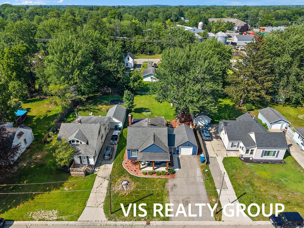 453 Lincoln Street Coopersville City MI 49404
