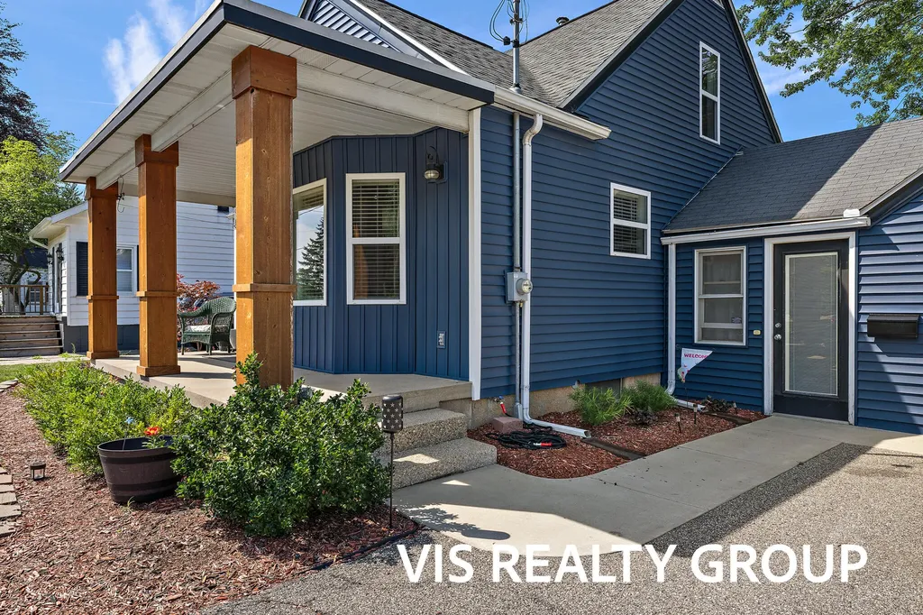 453 Lincoln Street Coopersville City MI 49404