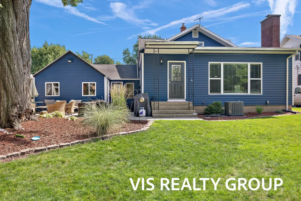 453 Lincoln Street Coopersville City MI 49404