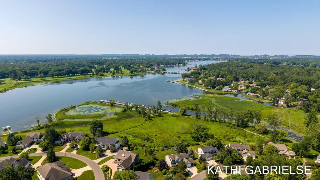 18082 Hammond Bay Drive Spring Lake Township MI 49456