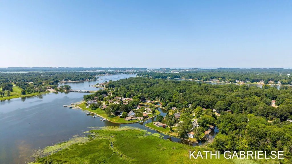 18082 Hammond Bay Drive Spring Lake Township MI 49456