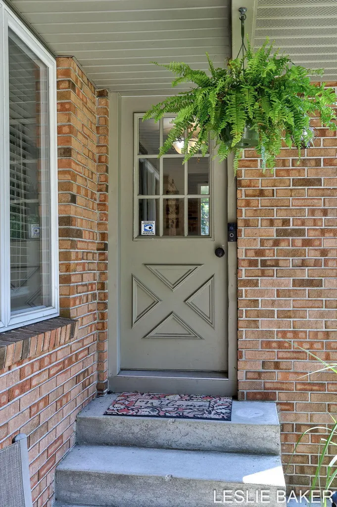 337 N Colonial Street Zeeland City MI 49464