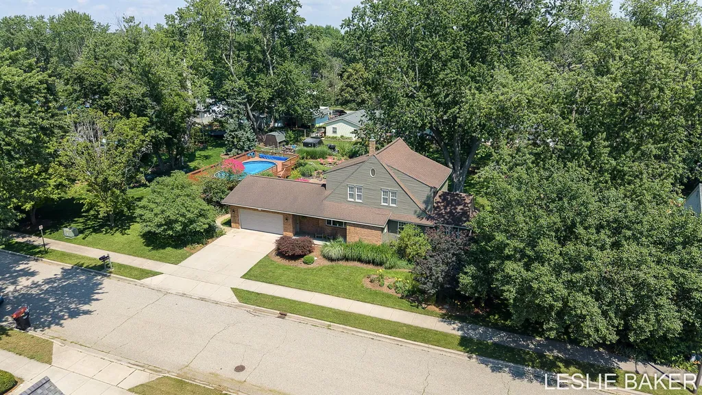 337 N Colonial Street Zeeland City MI 49464