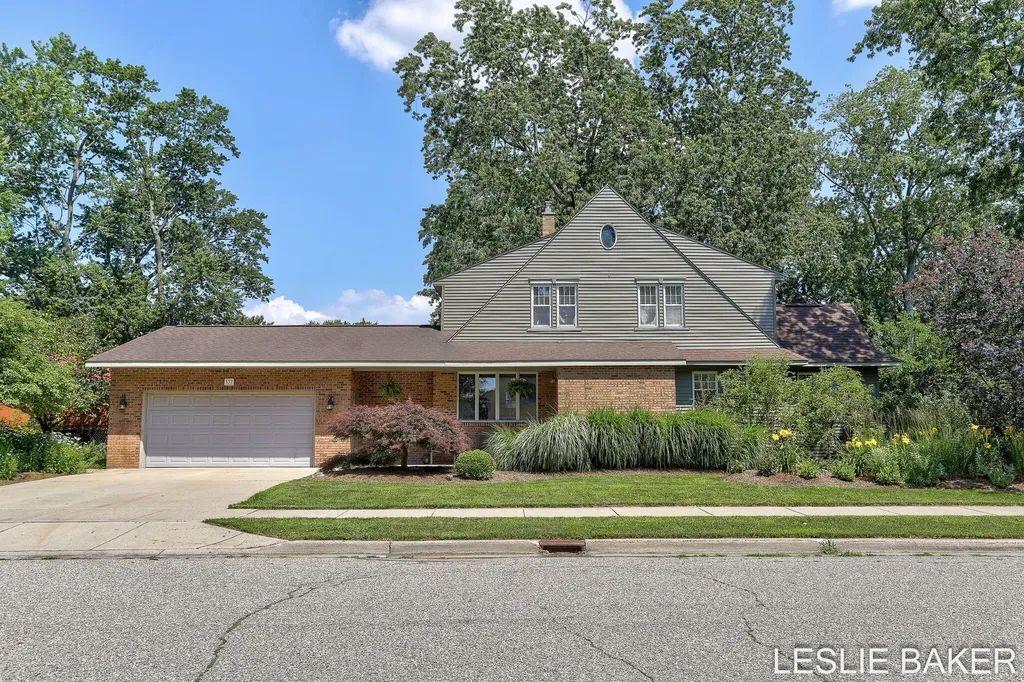 337 N Colonial Street Zeeland City MI 49464