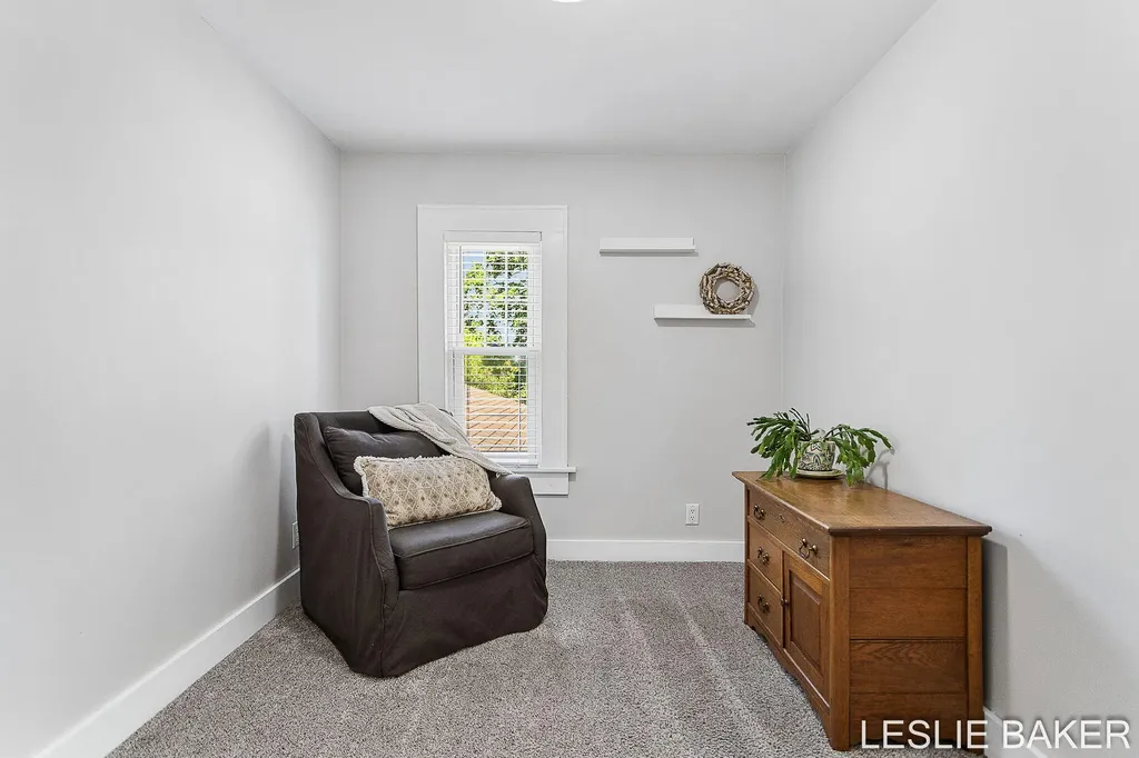 337 N Colonial Street Zeeland City MI 49464
