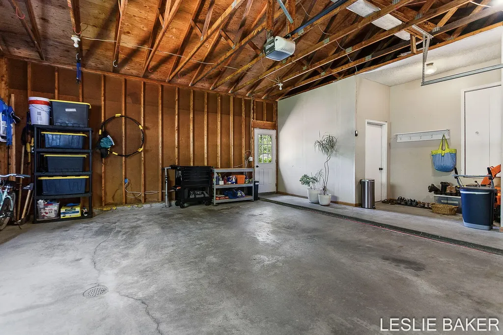337 N Colonial Street Zeeland City MI 49464