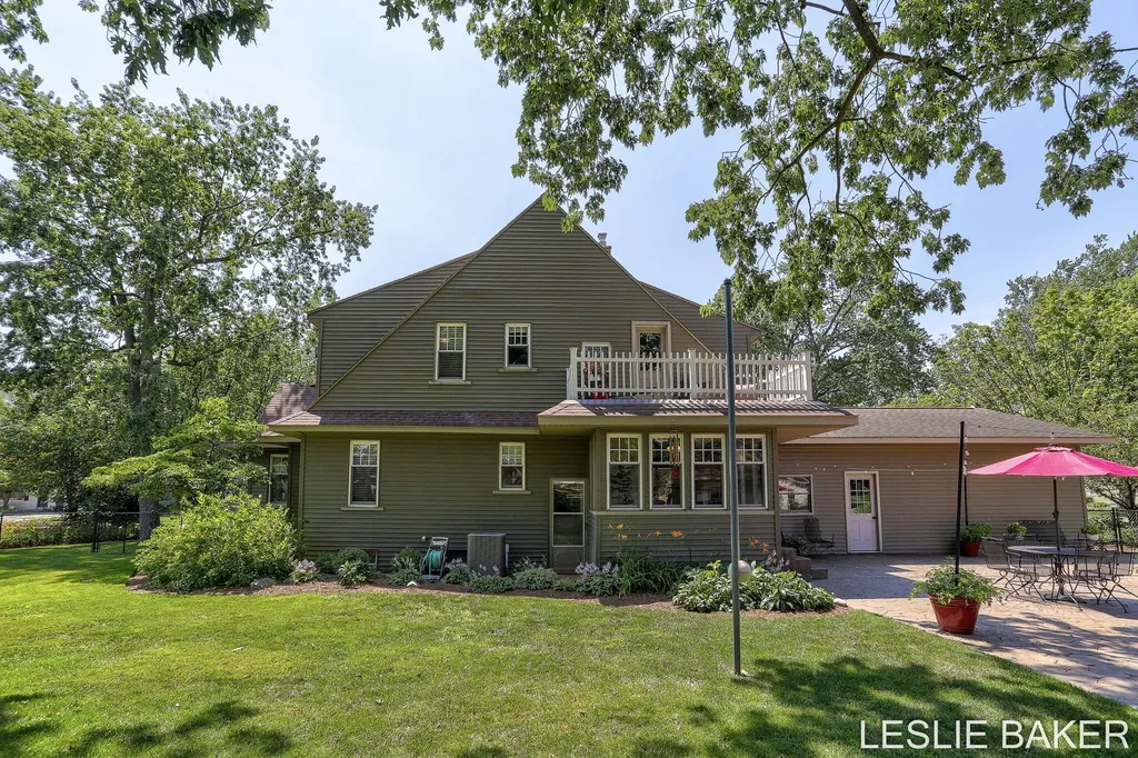 337 N Colonial Street Zeeland City MI 49464