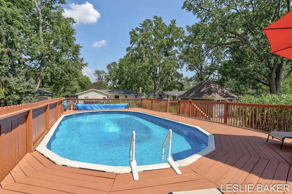 337 N Colonial Street Zeeland City MI 49464