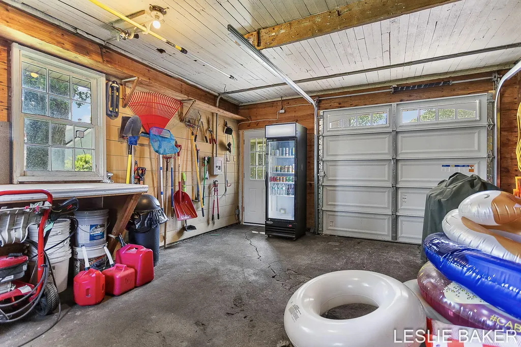 337 N Colonial Street Zeeland City MI 49464