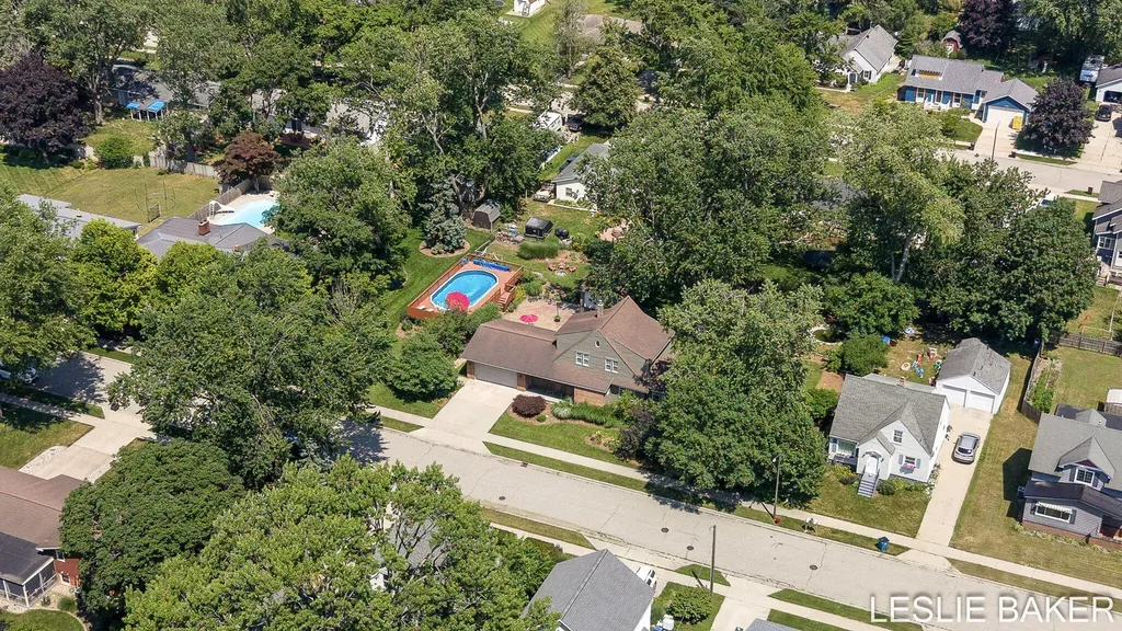 337 N Colonial Street Zeeland City MI 49464