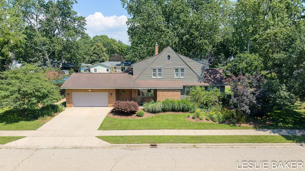 337 N Colonial Street Zeeland City MI 49464