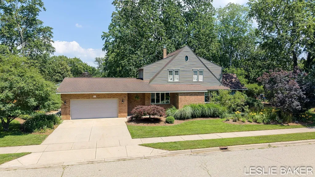 337 N Colonial Street Zeeland City MI 49464