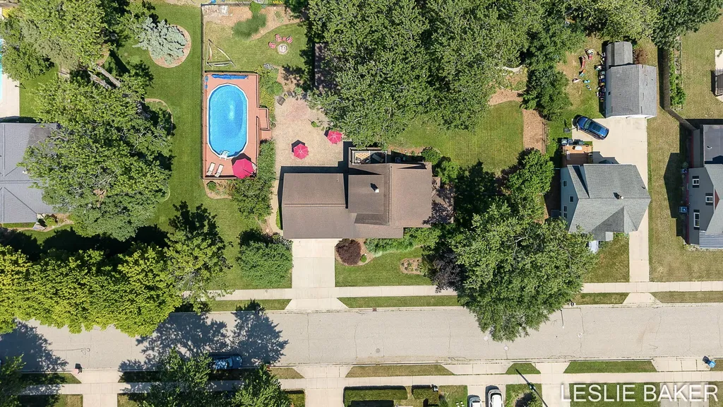 337 N Colonial Street Zeeland City MI 49464