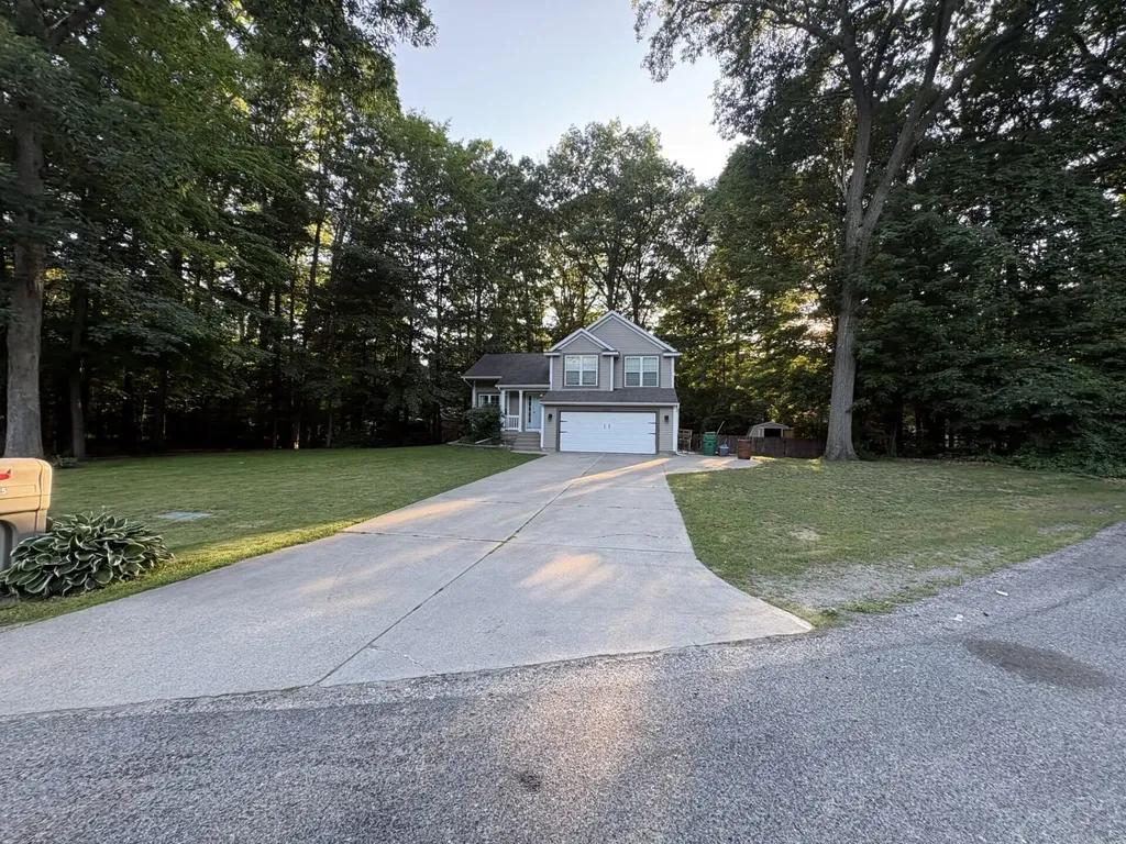 6825 Anita Court Fruitport Charter Township MI 49415