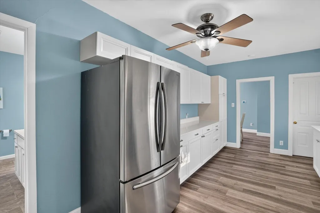 125 E Lincoln Grand Ledge City MI 48837