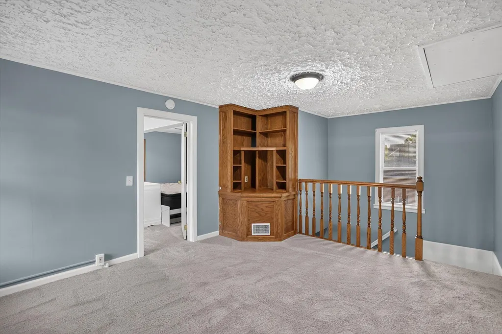 125 E Lincoln Grand Ledge City MI 48837