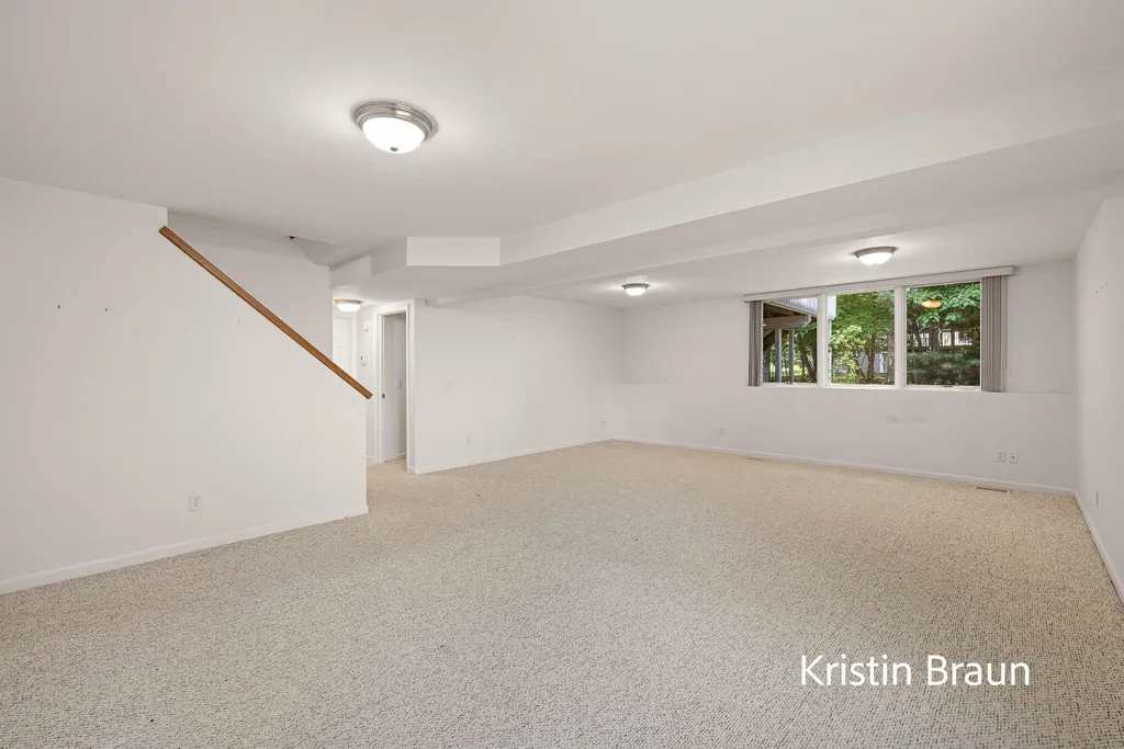 3515 Seminole Woods Drive Norton Shores City MI 49441