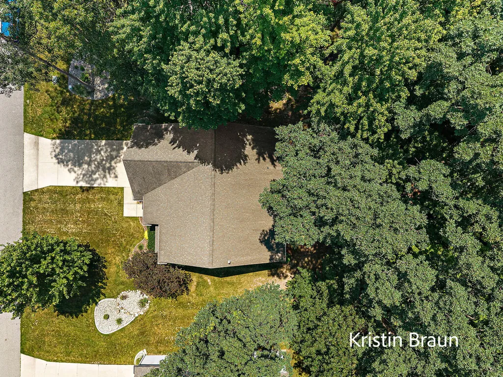 3515 Seminole Woods Drive Norton Shores City MI 49441