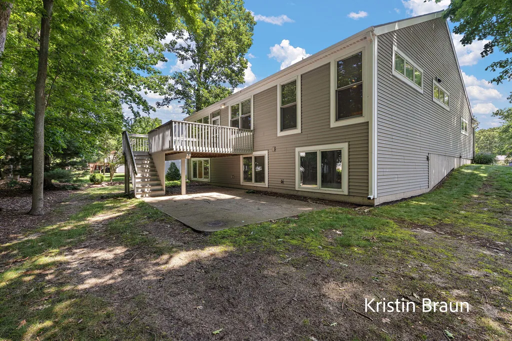 3515 Seminole Woods Drive Norton Shores City MI 49441
