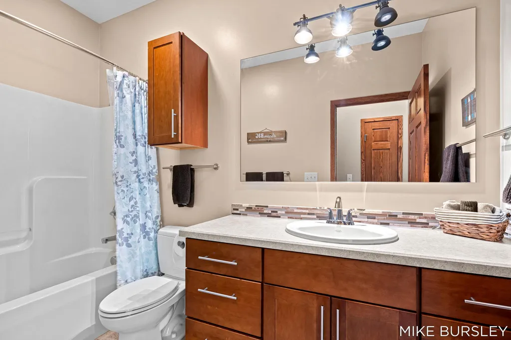 3040 Jamestown Lane Sullivan Township MI 49415