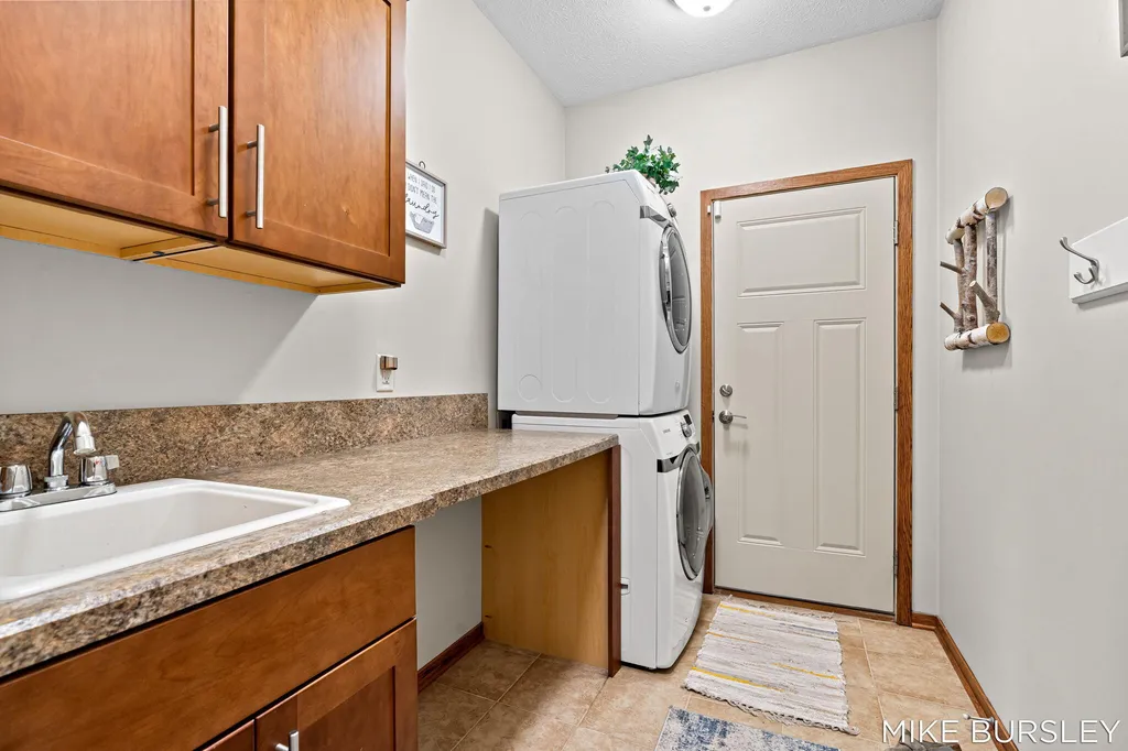 3040 Jamestown Lane Sullivan Township MI 49415