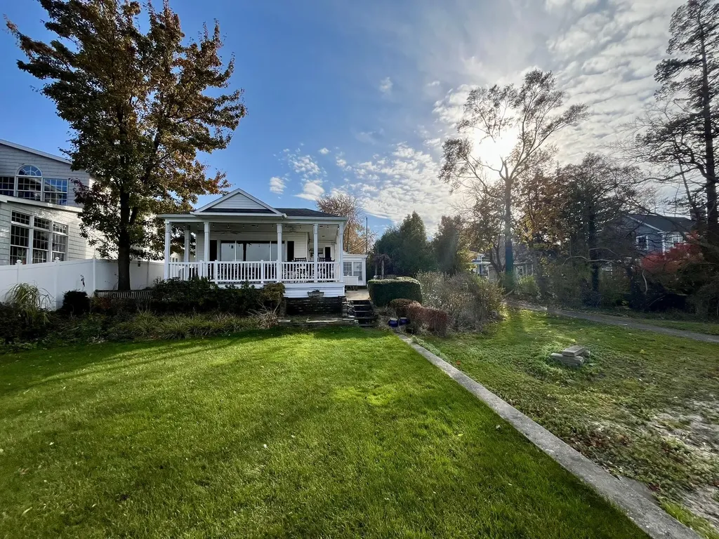 509 Buena Vista Drive Spring Lake Village MI 49456