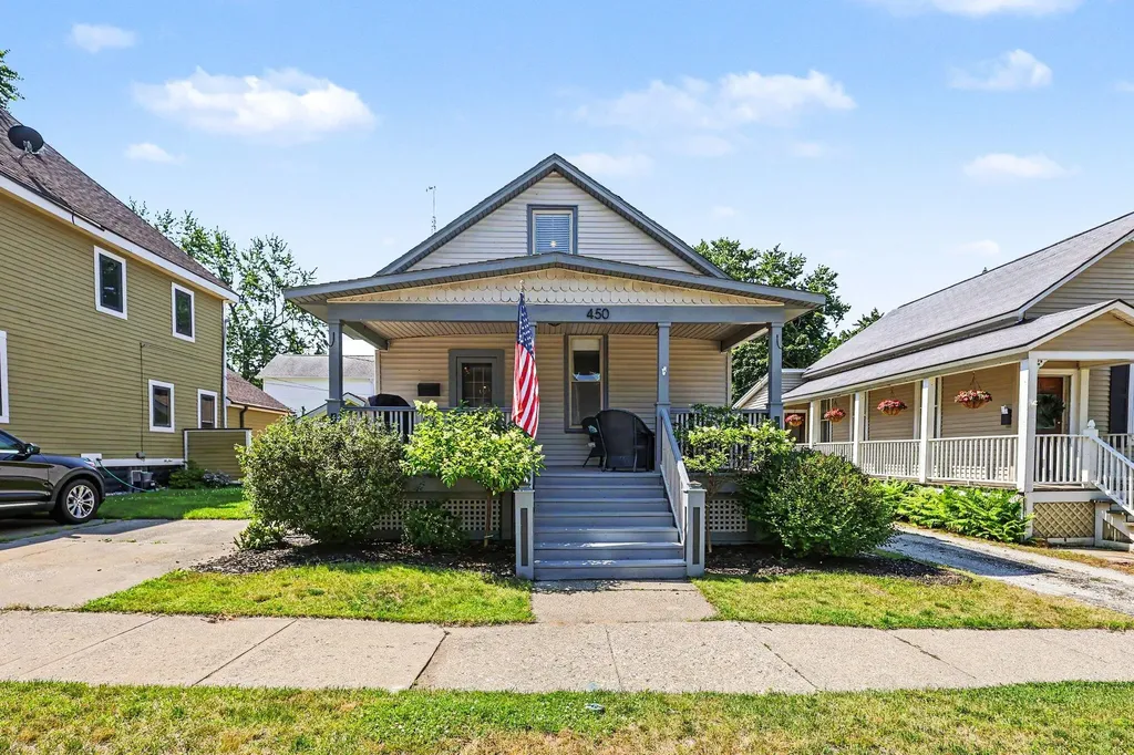 450 Slayton Avenue Grand Haven City MI 49417